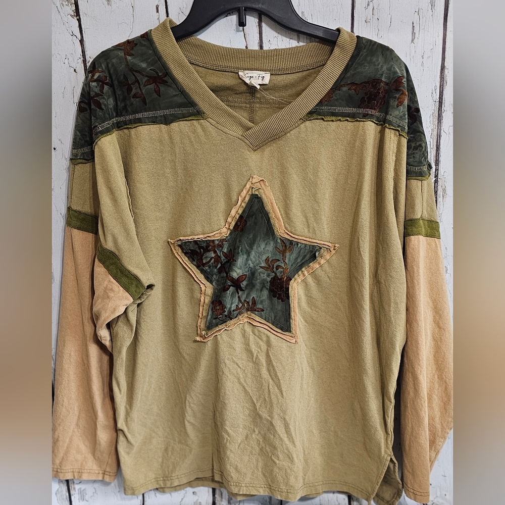 Sage & fig  Womans M Star Patch Long Sleeve Shirt